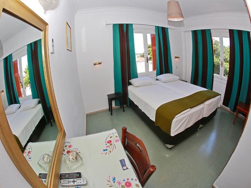 Kamelia Hotel Szpécesz Kültér fotó