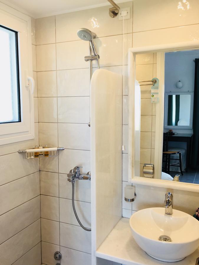 Kamelia Hotel Szpécesz Kültér fotó